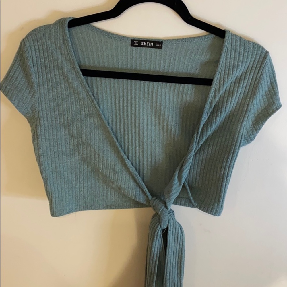Green shein tie crop top